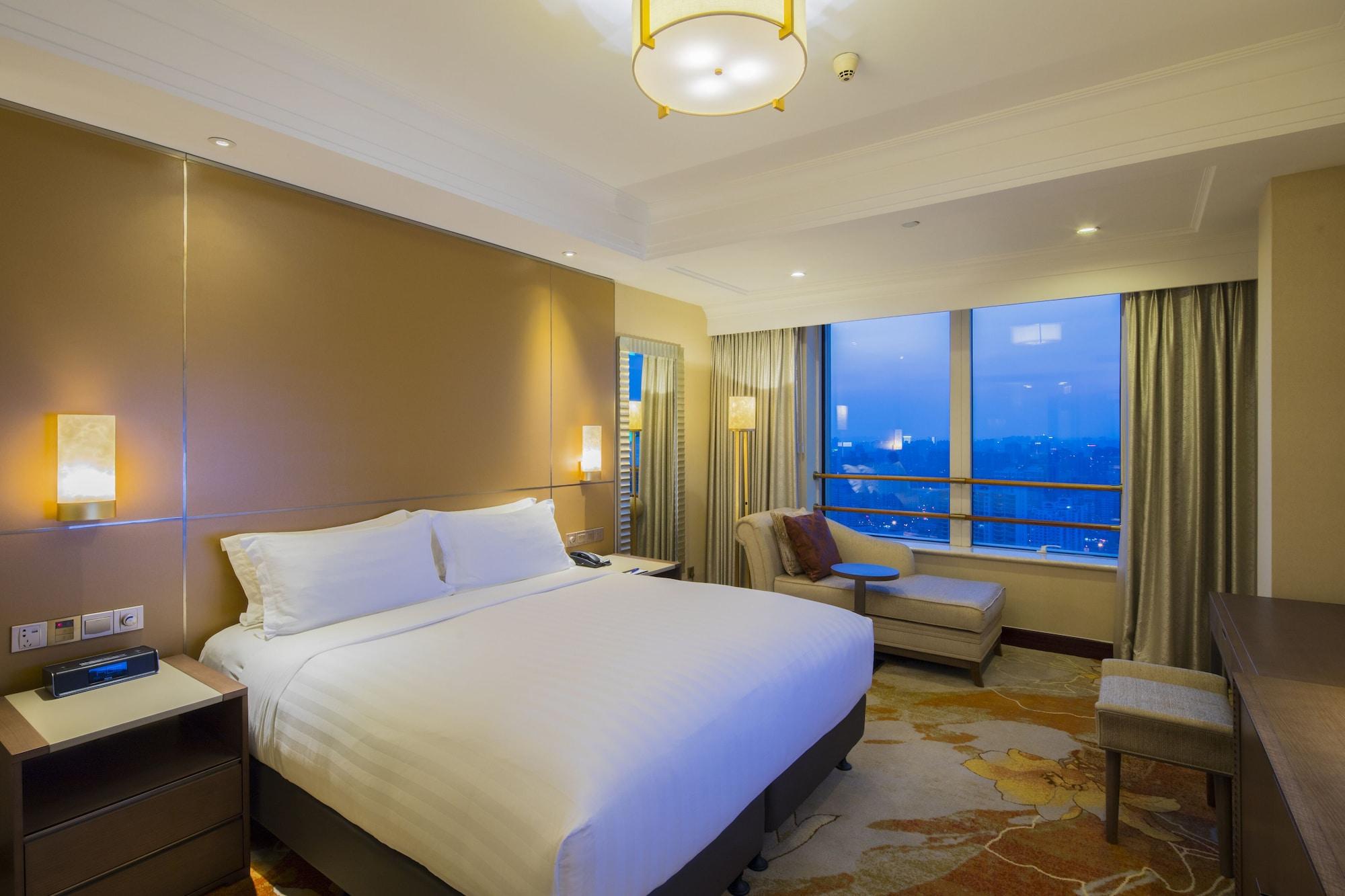 Radisson Blu Hotel Shanghai New World Exterior photo Deluxe Room