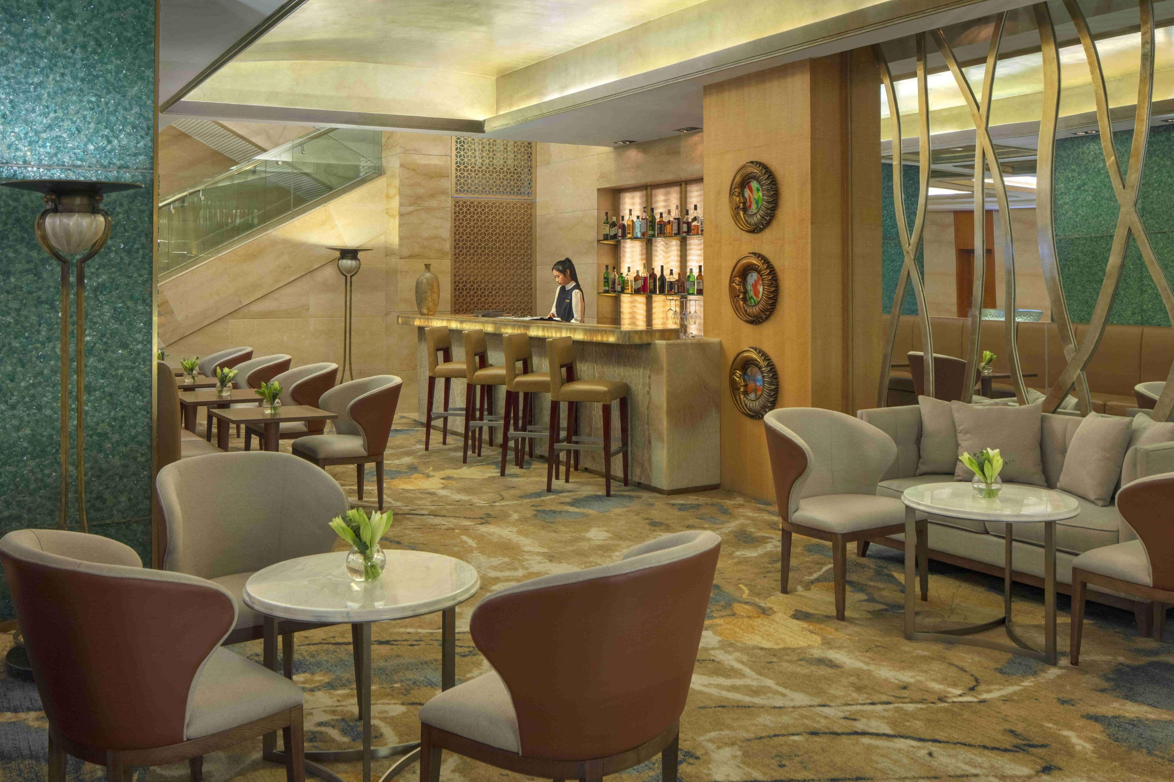 Radisson Blu Hotel Shanghai New World Exterior photo The Bar